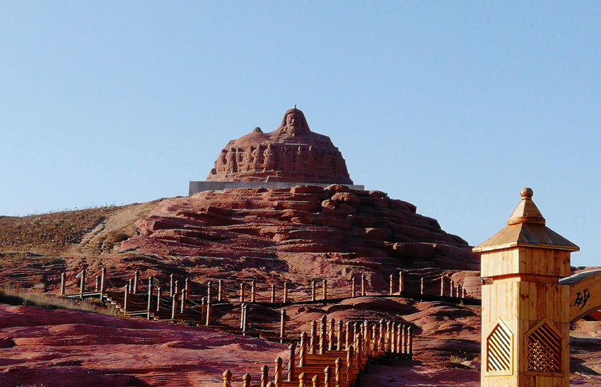 鄂爾多(duō)斯蒙古源流文(wén)化(huà)園區(qū)主題雕塑群組